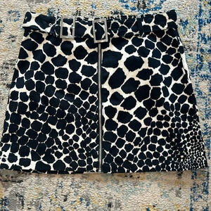 SUPER CUTE! TOPSHOP‎ BLACK & WHITE FULL ZIP SKIRT SIZE 12 - NEW WITHOUT TAGS